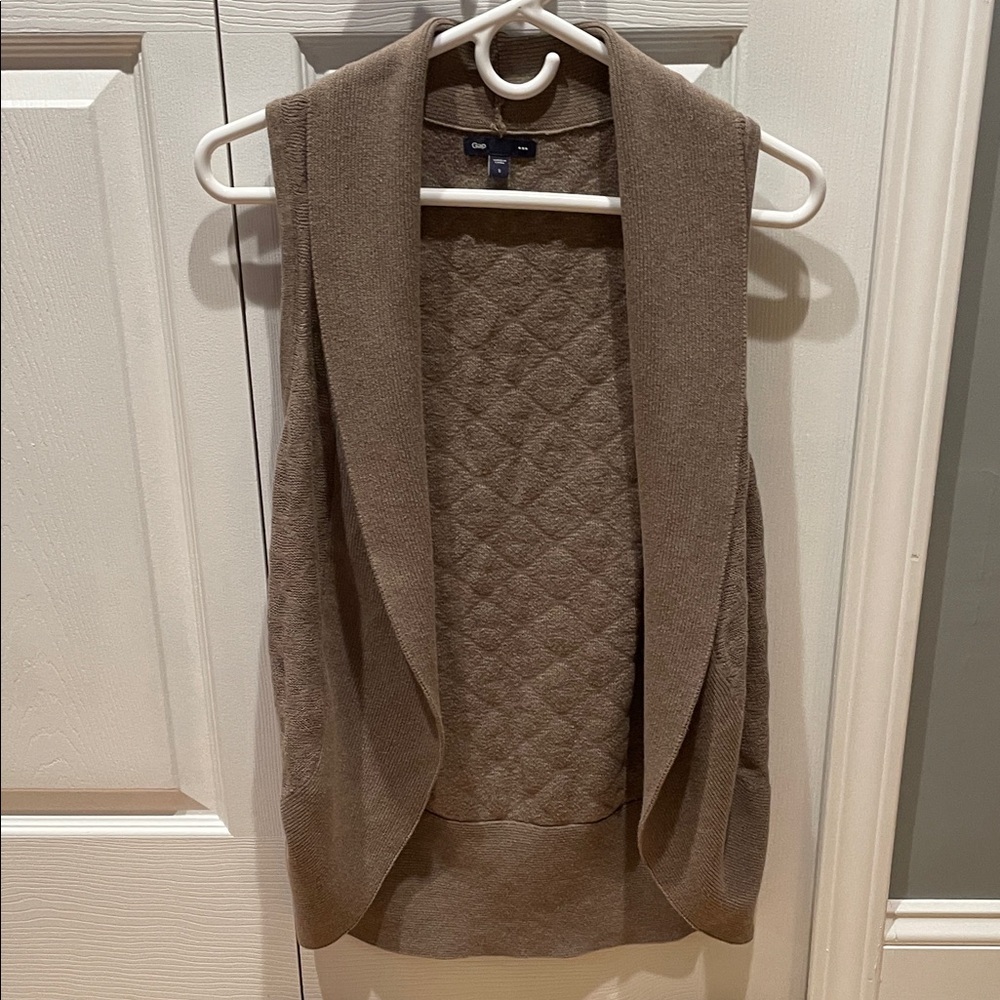 GAP Tan Open-Front Sweater Vest